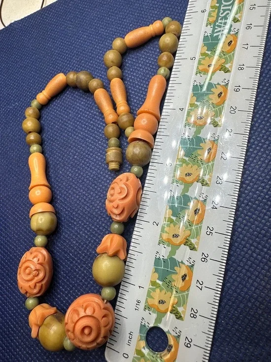 Antique Art Deco Carved Galalith Necklace - Picture 4 of 6